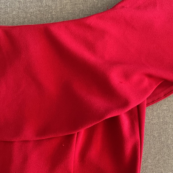 Red off the shoulder dress - Picture 4 of 6